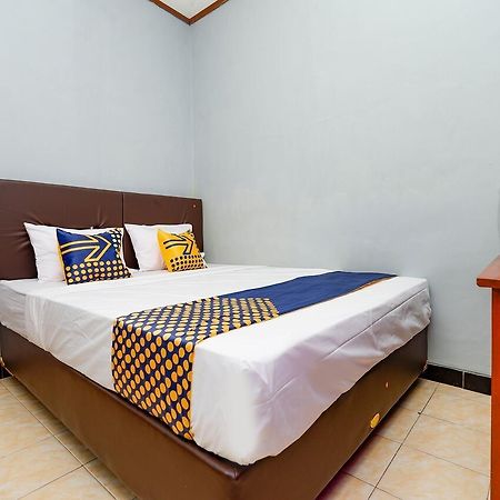 Spot On 2821 Griya Kawula Syariah Hotel Solo Exterior foto