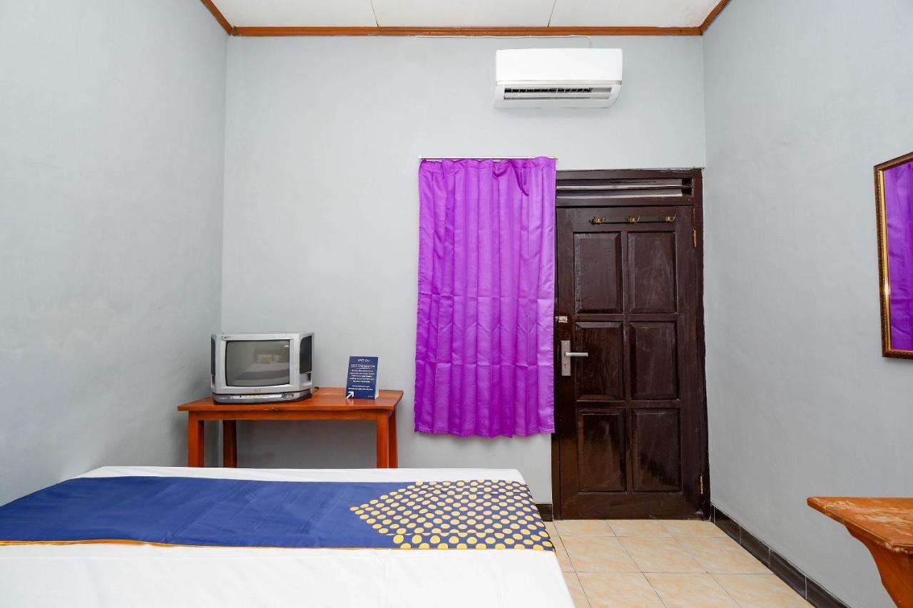 Spot On 2821 Griya Kawula Syariah Hotel Solo Exterior foto