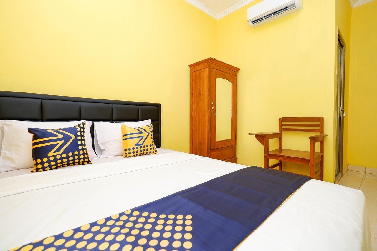 Spot On 2821 Griya Kawula Syariah Hotel Solo Exterior foto