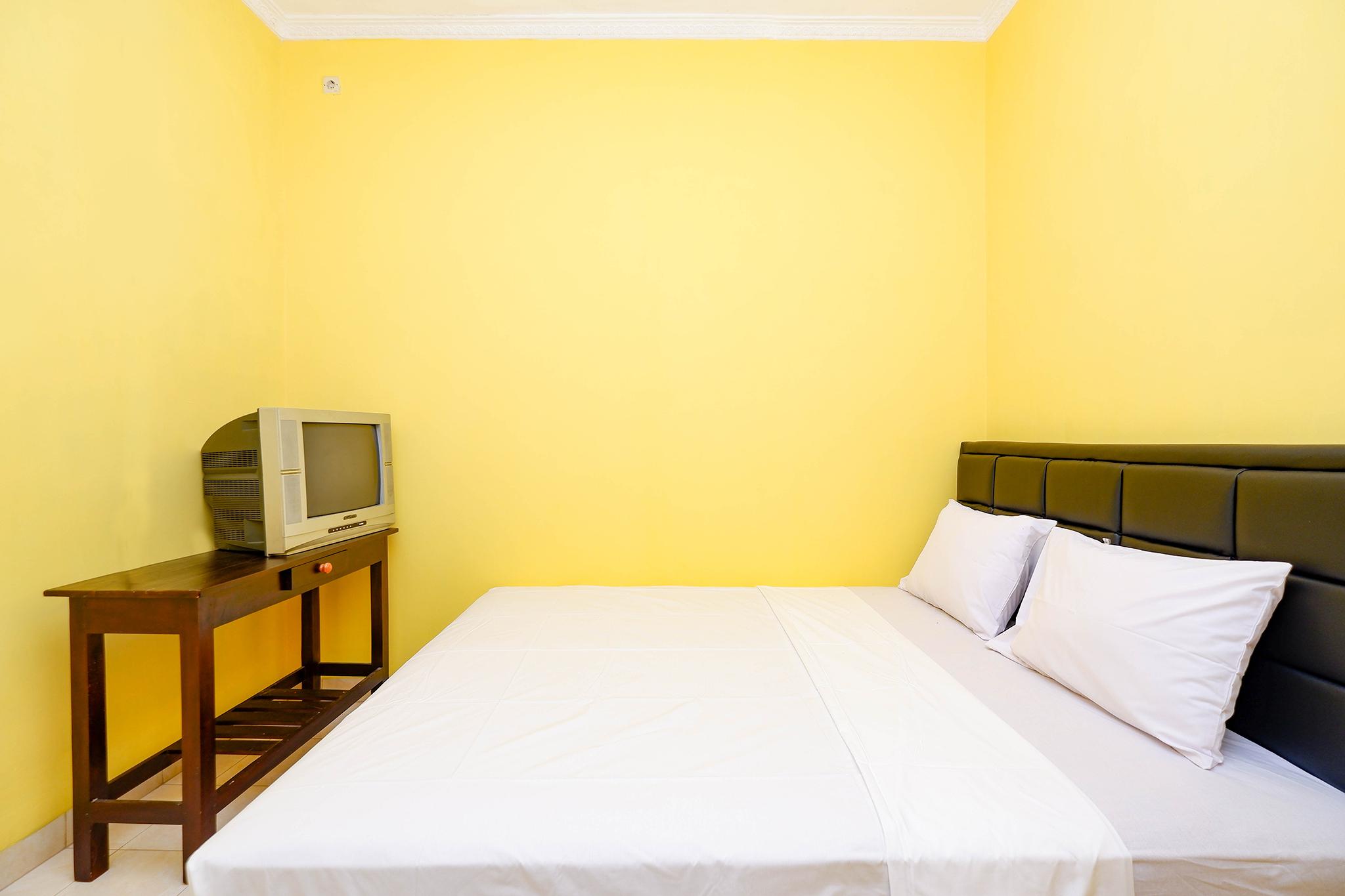 Spot On 2821 Griya Kawula Syariah Hotel Solo Exterior foto