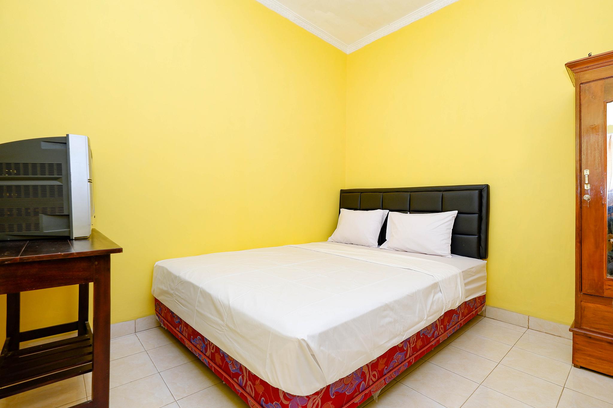 Spot On 2821 Griya Kawula Syariah Hotel Solo Exterior foto