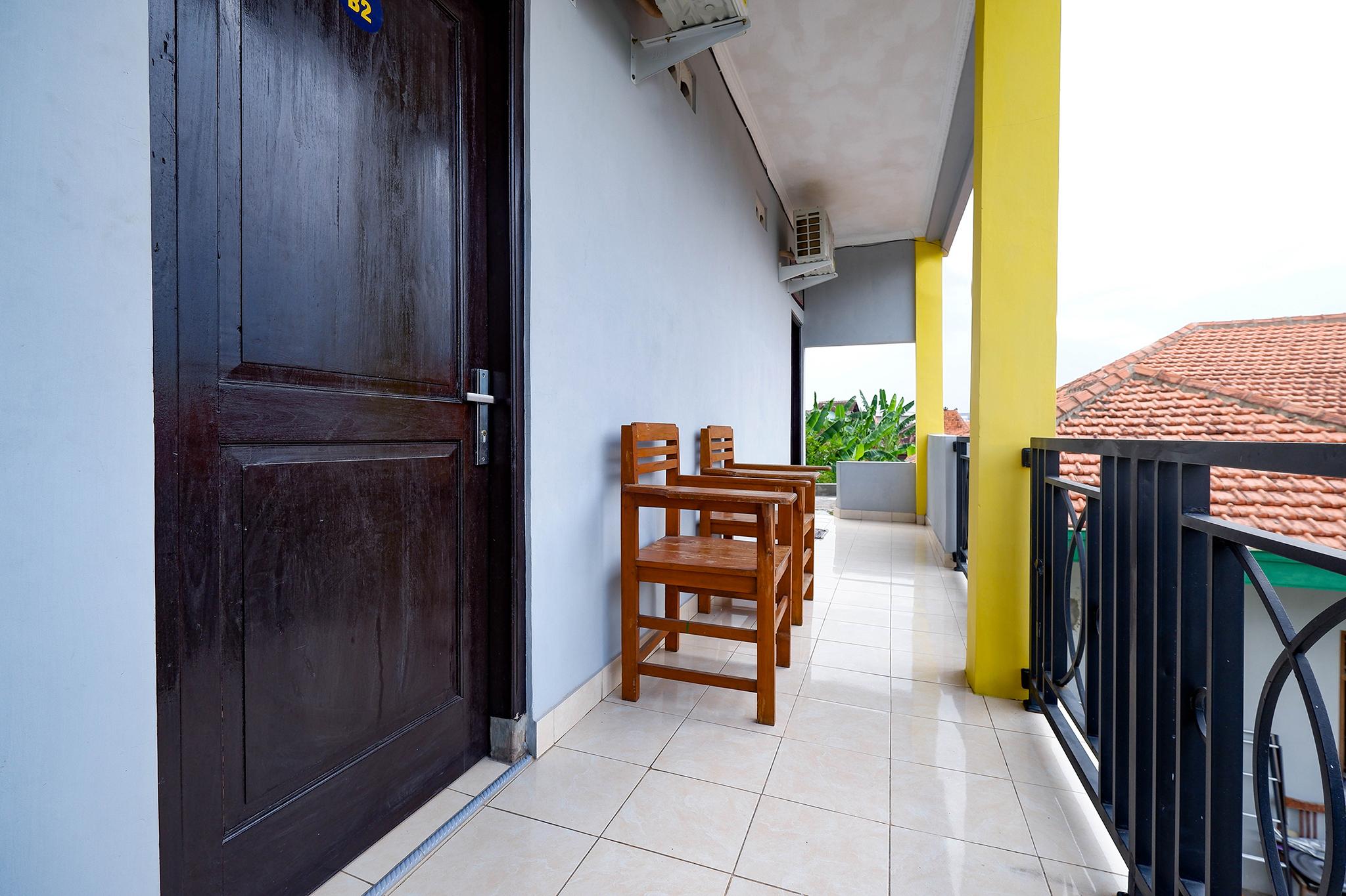 Spot On 2821 Griya Kawula Syariah Hotel Solo Exterior foto