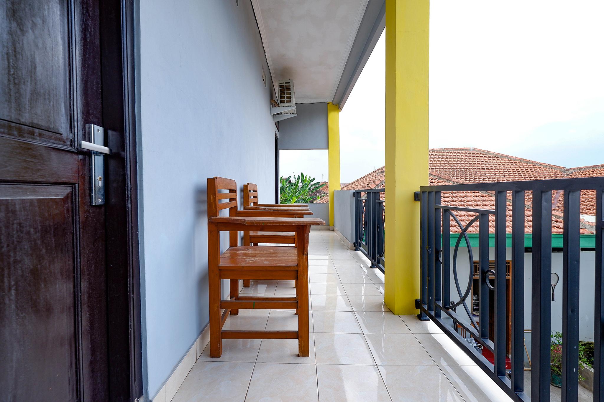 Spot On 2821 Griya Kawula Syariah Hotel Solo Exterior foto
