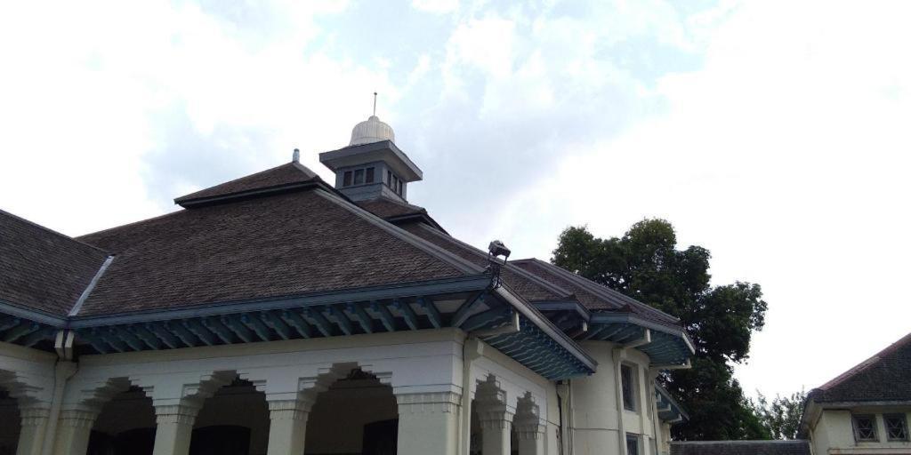 Spot On 2821 Griya Kawula Syariah Hotel Solo Exterior foto